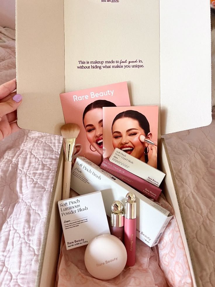 rare-beauty-PR-box-unboxing